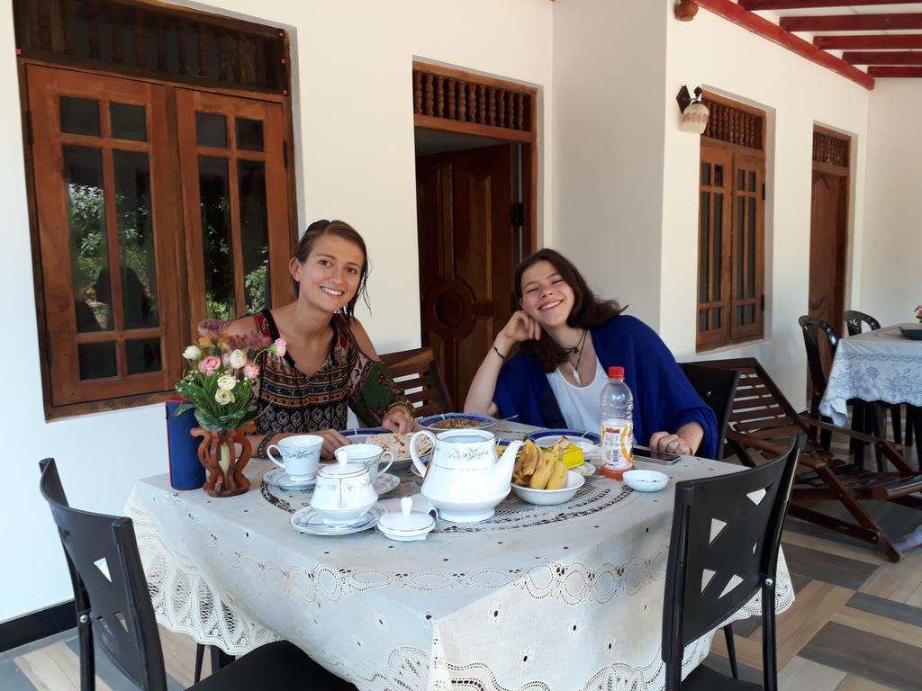 Danara Homestay سيغيرِيا المظهر الخارجي الصورة