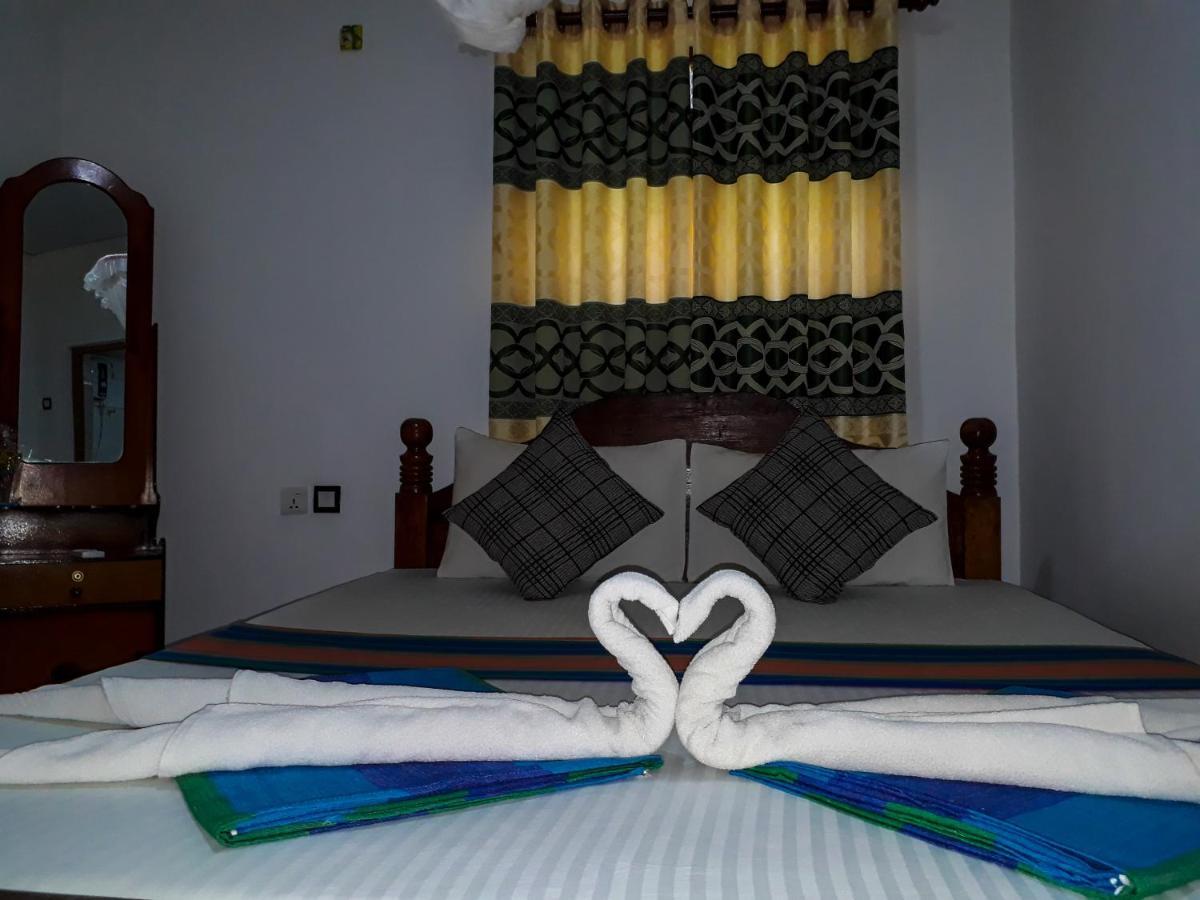 Danara Homestay سيغيرِيا المظهر الخارجي الصورة